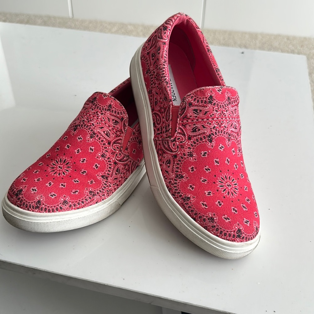 Steve Madden Slip On Shoes